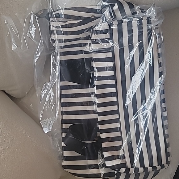 Alice + Olivia, Duffle Bag, Black and White‎ Stripe, NWT - Picture 11 of 11